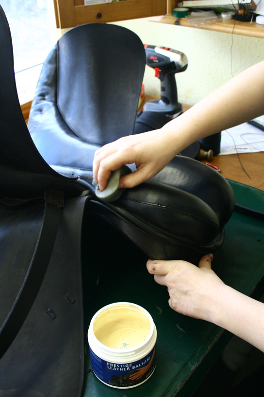 Sattelpflege durch Sattler bei Tom Büttner